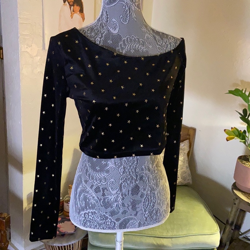 Off The Shoulder Cropped Black Velvet Long Sleeve w/ small gold stars.